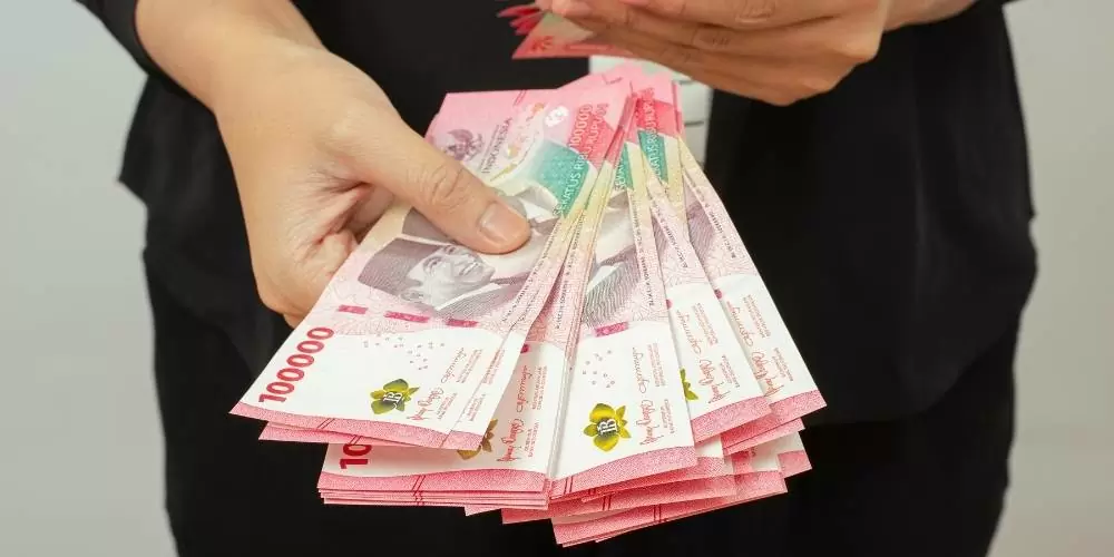 tempat peminjaman uang terdekat